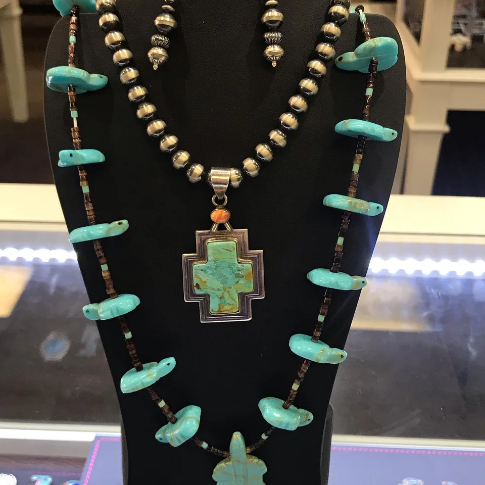 Jewelry photograph from the Mitchell Jewelers Instagram archive, photo 4