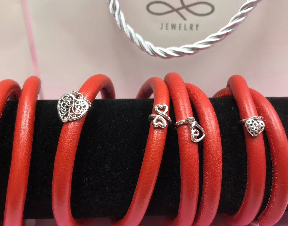 Jewelry gifts from the Mitchell Jewelers Instagram archive, photo 2